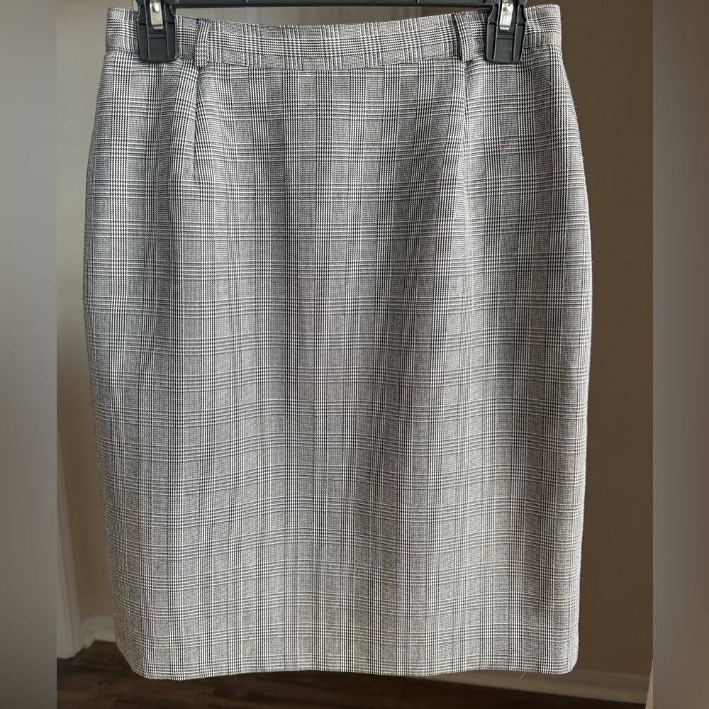 Worthington Pencil Skirt Knee-Length